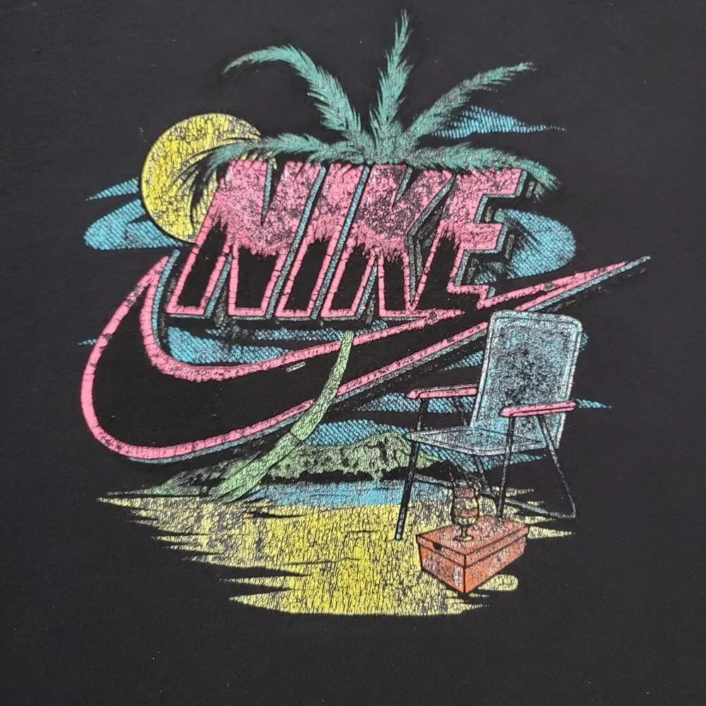 Nike Tropical Paradise Sz Medium Mens Black T-Shirt Rustic Weathered Palm Tree